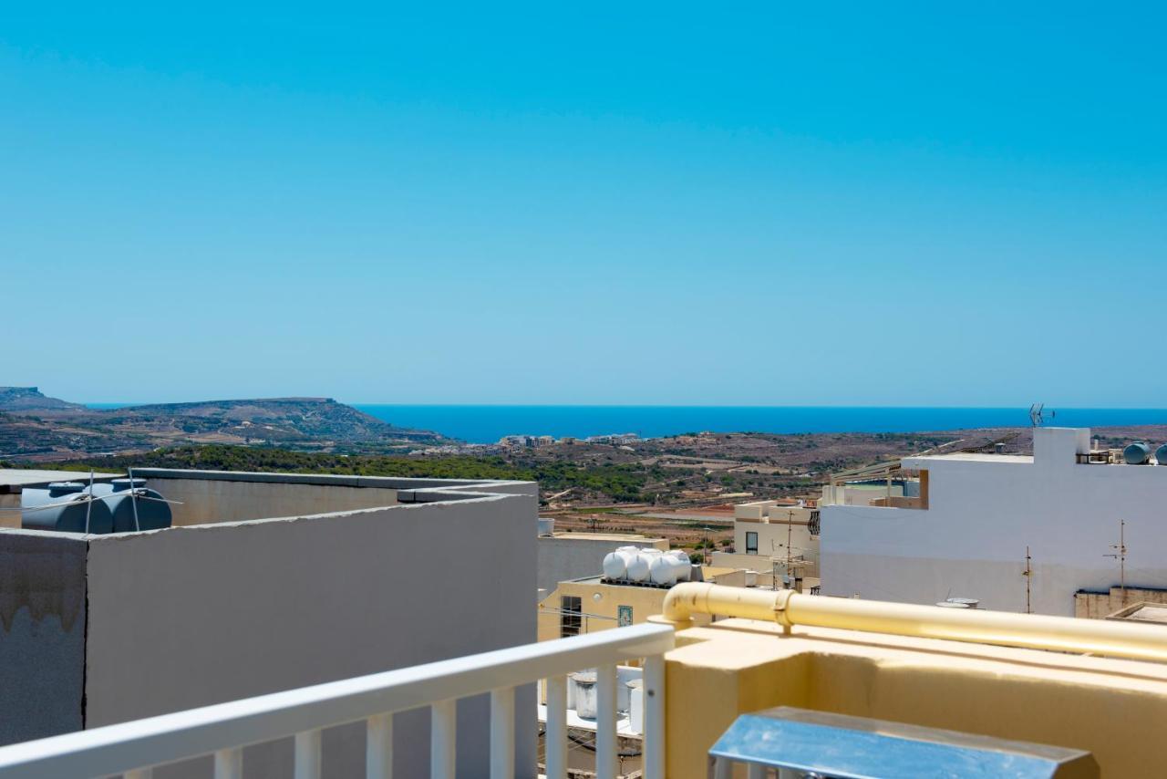 Summer Breeze Apartment With Terrace With Panoramic Views - By Getawaysmalta Mellieha Exterior photo