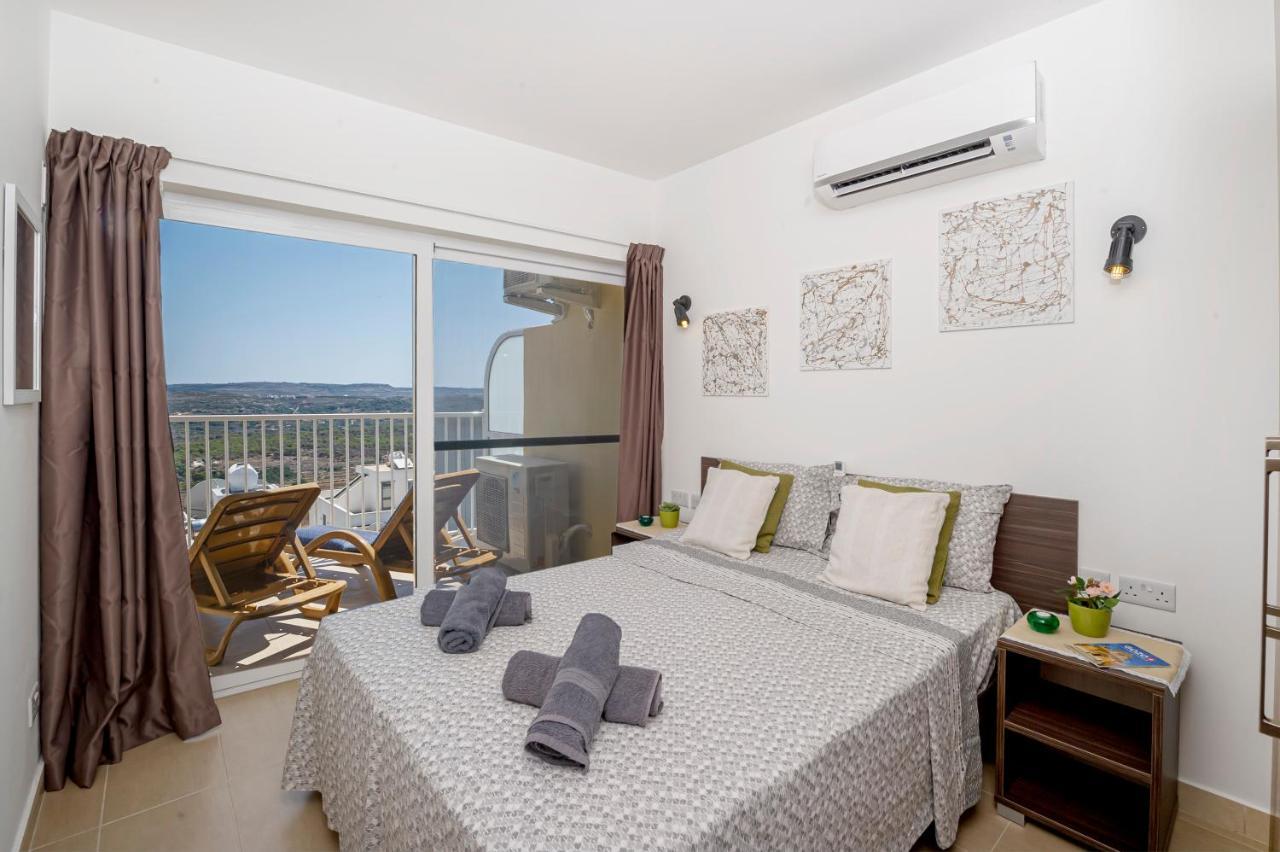 Summer Breeze Apartment With Terrace With Panoramic Views - By Getawaysmalta Mellieha Exterior photo